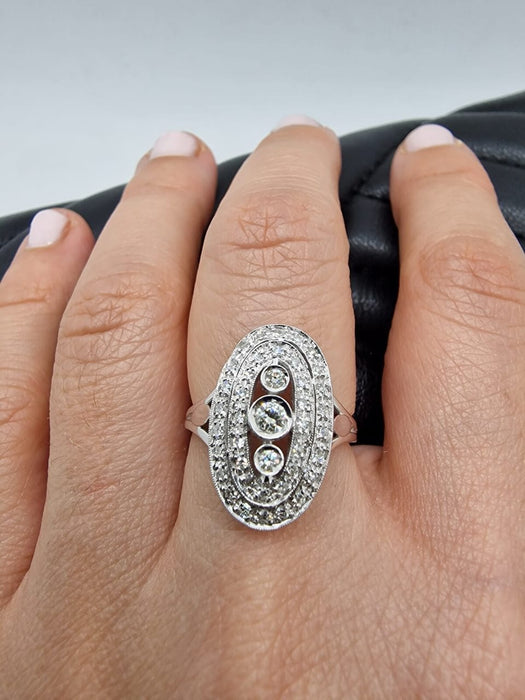 Early 900' Vintage Cluster Ring in 18kt white gold and diamonds 58 Facettes