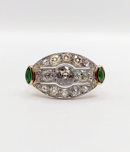 Bague 54.5 Bague marquise inversée Art déco en or 18k et platine, diamants et émeraudes 58 Facettes A06453