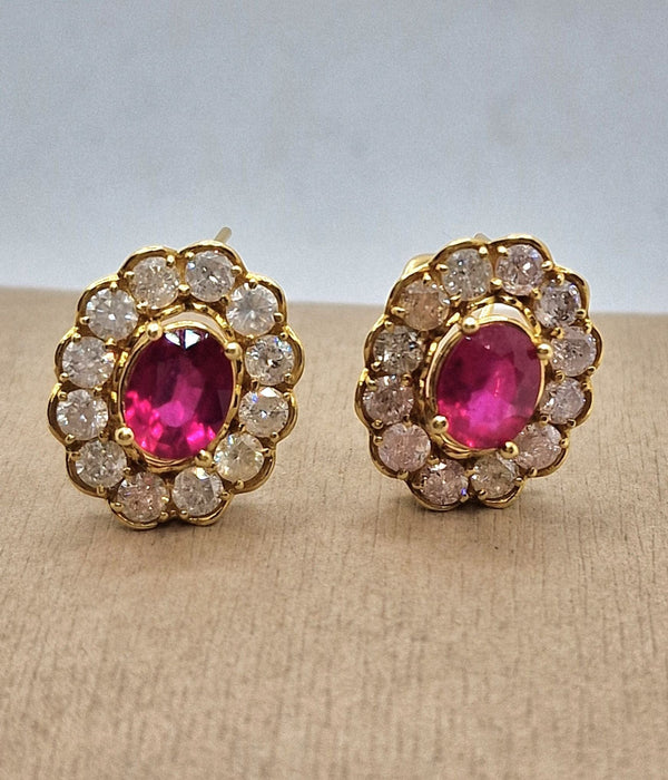 Boucles d'oreilles pendantes or jaune rubis et diamants