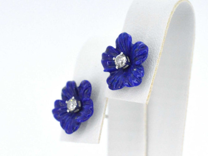 Boucles d'oreilles Boucles d'oreilles en or blanc ornées d'une fleur précieuse bleue et de gros diamants 58 Facettes 2263
