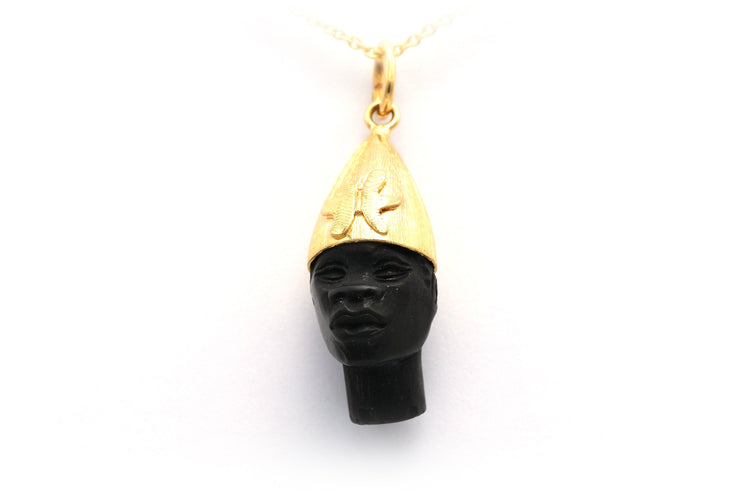 Pendentif Pendentif en or jaune sertie de jais 58 Facettes 20277