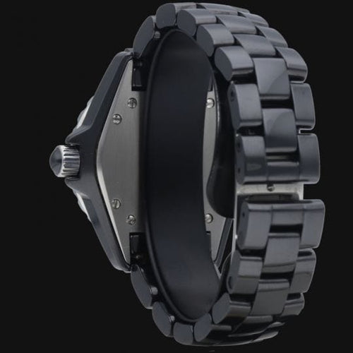 Montre Montre Chanel J12 33 mm à quartz et diamants 58 Facettes MT41305