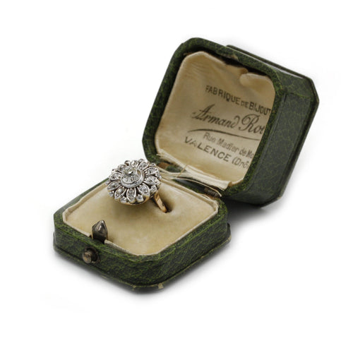 Bague 54 Bague or bicolore et diamants 58 Facettes 1048