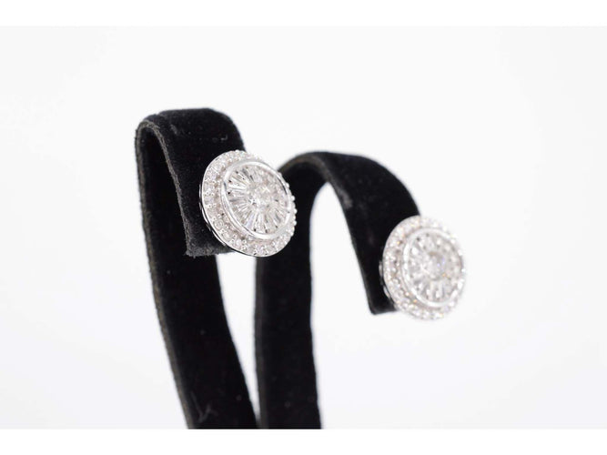Boucles d'oreilles Ensemble de boucles d'oreilles entourage en or blanc 58 Facettes 2029