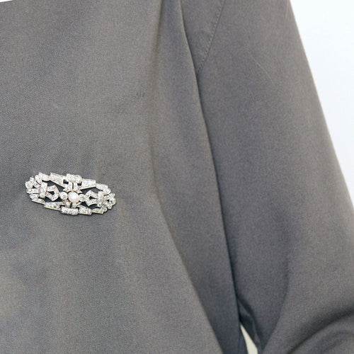 Broche Broche Art déco en or blanc, perle et diamants 58 Facettes 250301