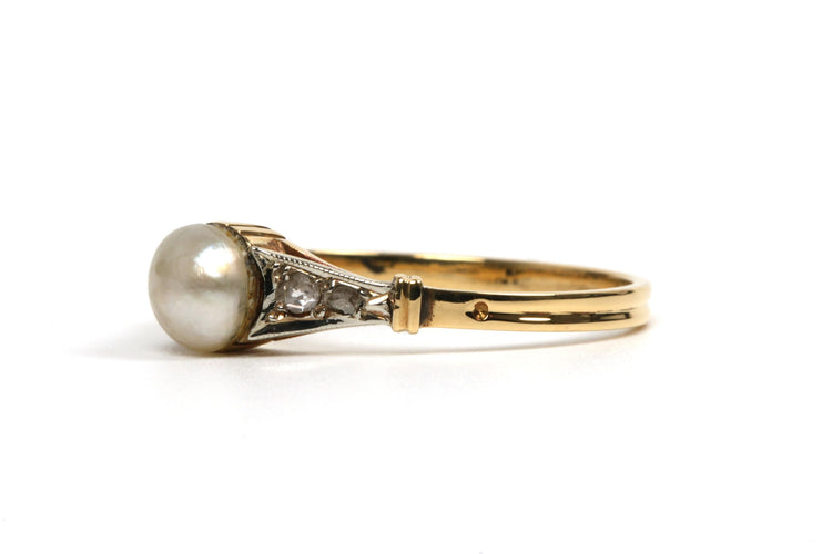 Bague 57 Bague Art Déco or jaune, perle et diamants 58 Facettes B471