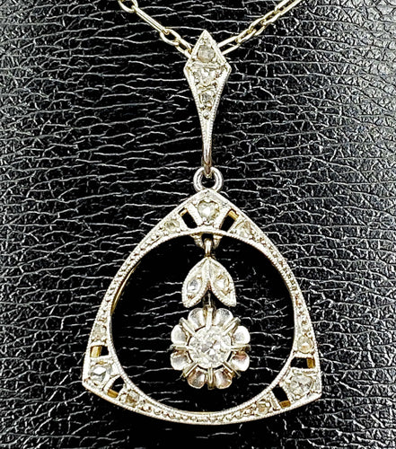 Collier Pendentif en diamants sur chaîne en or 18 carats Art Deco 58 Facettes AB121