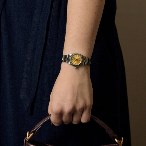 Montre Montre Rolex Oyster Perpetual 26 mm en acier cadran doré Certificat d'Origine 58 Facettes