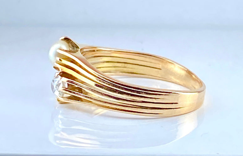 Bague toi et moi en or jaune, diamant et perle vers 1900