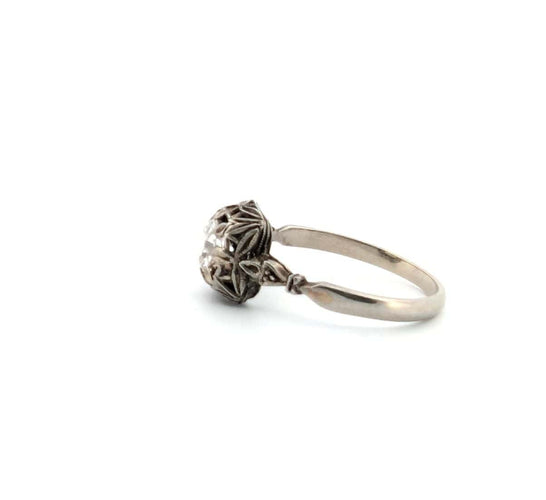 Bague 52 Bague Art Déco en or blanc 18 carats avec gros diamant 58 Facettes