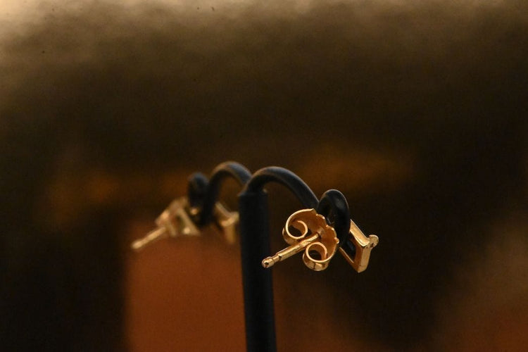 Boucles d'oreilles Boucles d'oreilles saphir bleu taille princesse en or 18 carats 58 Facettes