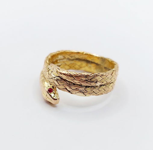 Bague 54.5 Bague serpent or rose finement tressée yeux rubis 58 Facettes A04370