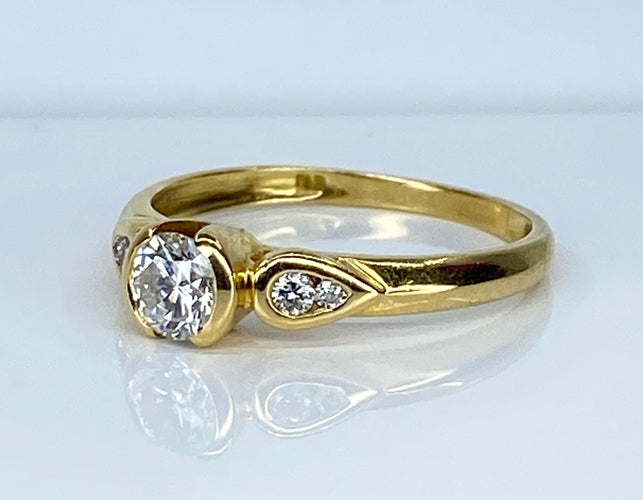 Bague 52 Bague solitaire  or 18 diamant central 0,30 carat 58 Facettes AB636