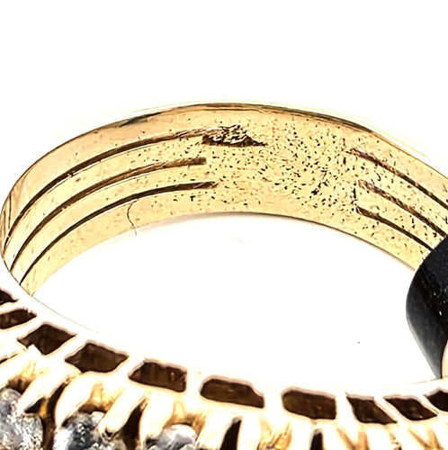 Bague 51 Bague en or jaune avec saphir central et diamants 58 Facettes