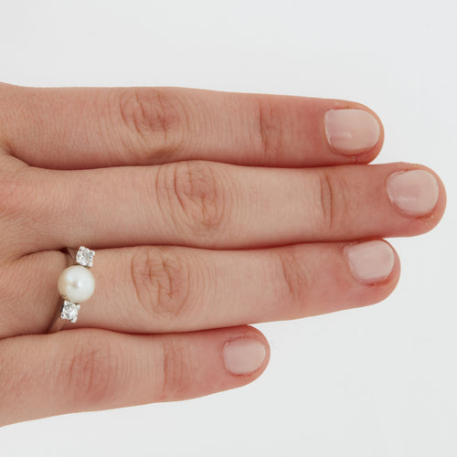 Bague 52 BAGUE EN OR BLANC 18 CARATS 58 Facettes REF 1051/17