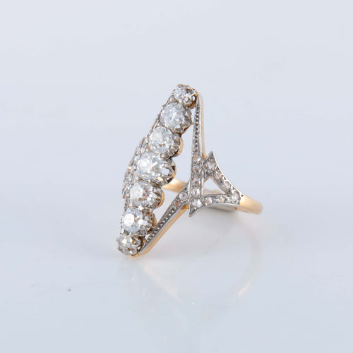 Bague 53 Bague marquise, époque Art Nouveau 58 Facettes