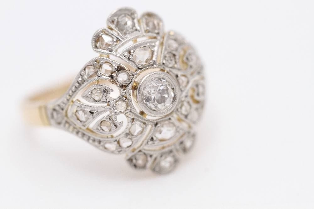 Bague 53.5 Bague en or style vintage avec diamants 58 Facettes E361582