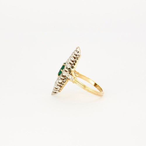 Bague 58 Bague marquise Vintage diamants et centre Emeraude en or et Platine 58 Facettes
