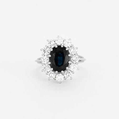 Bague 52 BAGUE MARGUERITE SAPHIR ENTOURAGE DIAMANTS EN OR GRIS 18K 58 Facettes