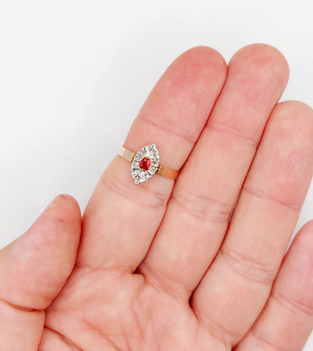 Bague 56 Ancienne bague marquise or rose, pierre rouge et diamant taille rose (1900) 58 Facettes A05951