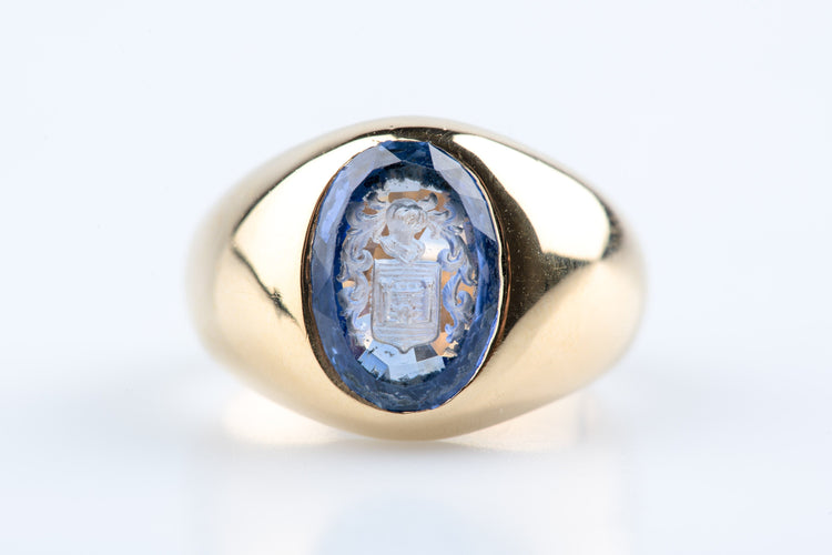 Bague 49.5 Cartier Paris – Chevalière armoriée (commande spéciale) – Or jaune 18 ct (750) – Saphir gravé en intaille – 13,10 g – 58 Facettes BGUCARTCC1428-10