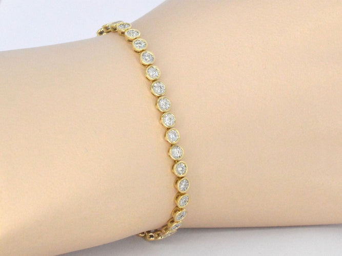 Bracelet Bracelet en or jaune serti de diamants 58 Facettes 2172