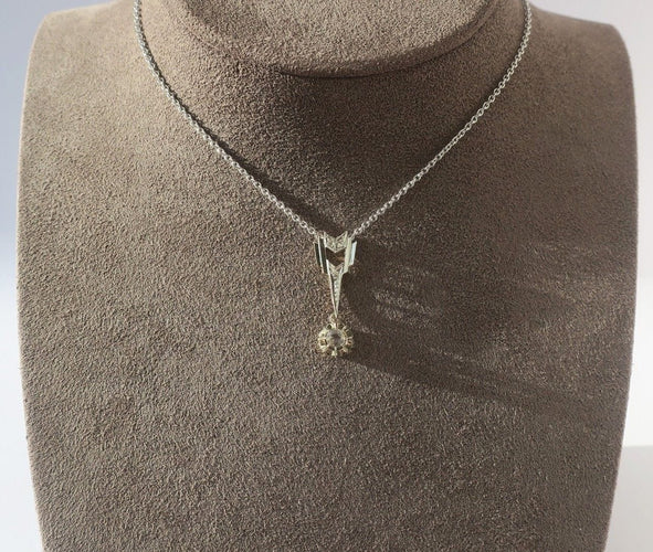 Pendentif Pendentif Art Déco flèche en or jaune et or blanc 18 carats et diamants 58 Facettes