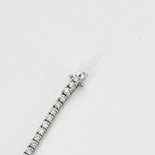 Bracelet Bracelet tennis en or blanc et diamants 58 Facettes B240624