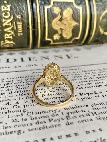 Bague 55 Bague ancienne en or jaune et diamants 58 Facettes 154