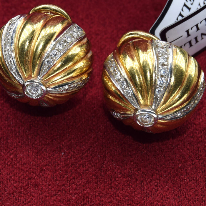 Boucles d'oreilles Boucles d'oreilles diamants en or jaune des années 1970 58 Facettes