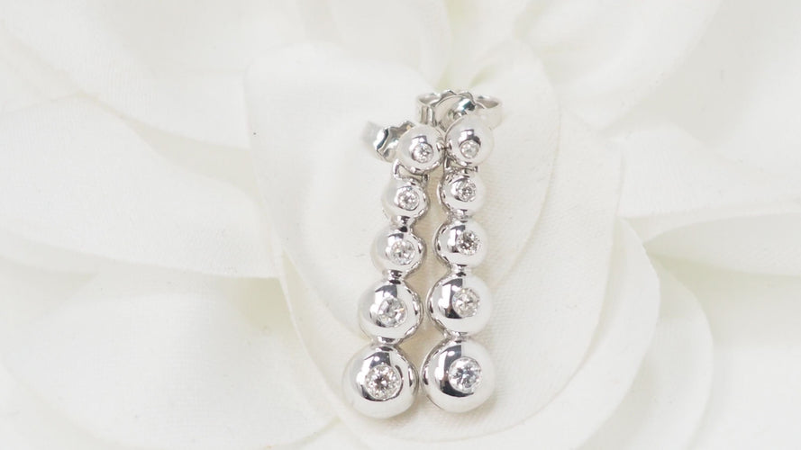 Boucles d'oreilles 21 mm Boucles d'oreilles en or blanc et diamants en chute 58 Facettes 31399