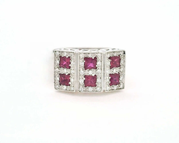 Bague Bague en or blanc sertie de rubis et de diamants 58 Facettes 10833