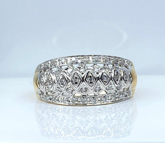 Bague jonc en or jaune et diamants