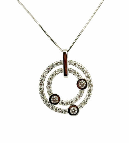 Collier Collier en or blanc 18 carats et diamants 58 Facettes