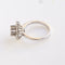 Bague rosace vintage en or blanc avec diamants