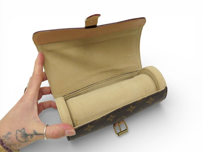 Montre marmotte LOUIS VUITTON etui 3 montres en toile monogram m47530  case 58 Facettes 272485