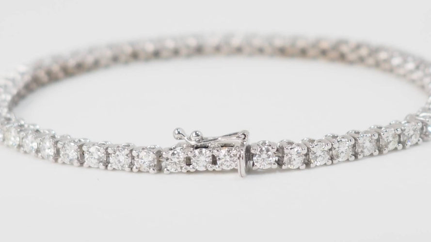 Bracelet Bracelet rivière en or blanc et diamants 58 Facettes 32500