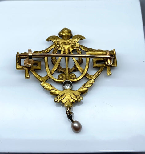 Broche Broche en or jaune 18 carats, ange, émail, diamants et perle. 58 Facettes AB557