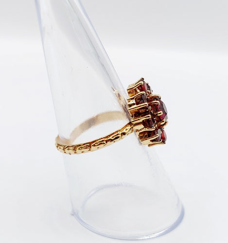Bague 54.5 Bague marguerite vintage or rose et grenats 58 Facettes A05833