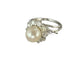 Bague 54.5 Bague or blanc sertie d'une perle blanche et diamants 58 Facettes