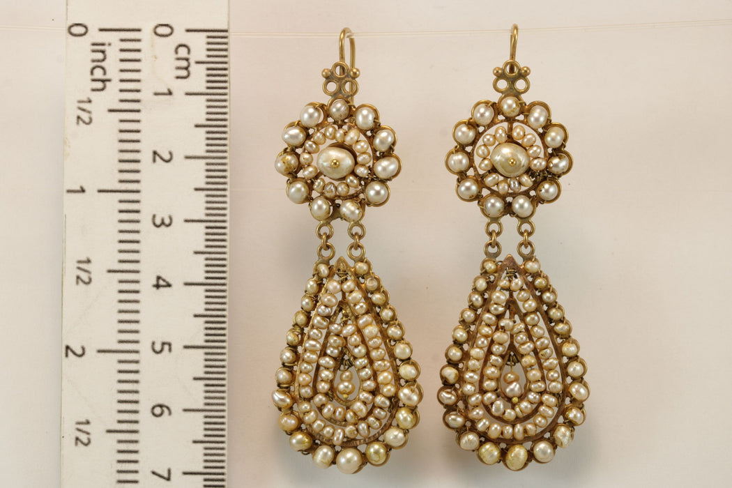 Boucles d'oreilles en or et perles anciennes