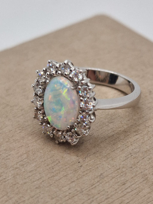Bague Opal Ring in white gold and diamonds 58 Facettes
