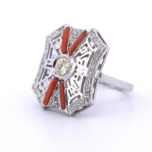 Bague 54 Bague en platine avec diamants et corail 58 Facettes