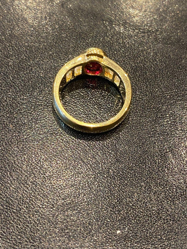 Bague 53 Bague or jaune, Rubis et Diamants 58 Facettes