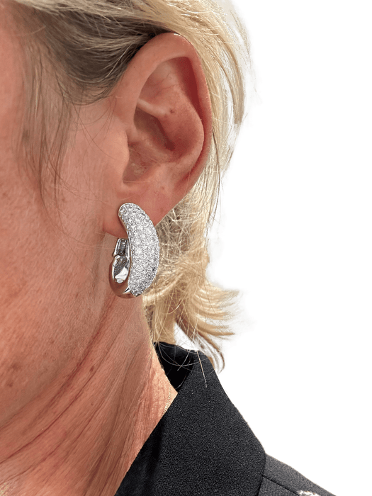 Boucles d'oreilles CHAUMET - Boucles d'oreilles modèle Hommage à Venise en or blanc et diamants 58 Facettes 1.0002545/1