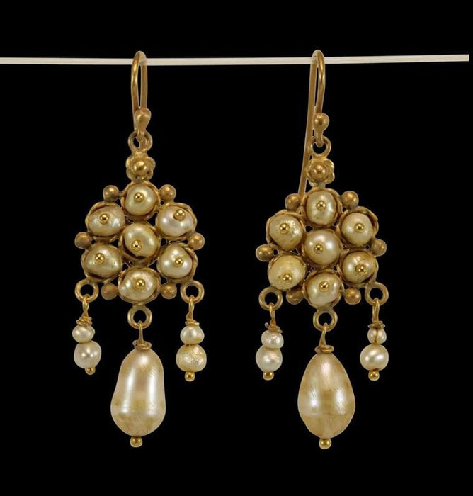 Boucles d'oreilles en or et perles anciennes 58 Facettes 7582