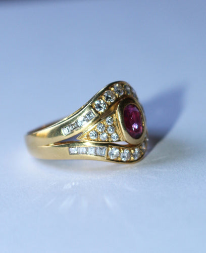 Bague or jaune rubis diamants