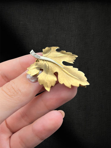 Broche Spilla \"Prezioso Settembre\" en or rose et blanc et diamants 0,10ct 58 Facettes