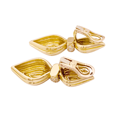 Boucles d'oreilles Boucles d'oreilles O.J. PERRIN, or jaune, diamants. 58 Facettes 34627