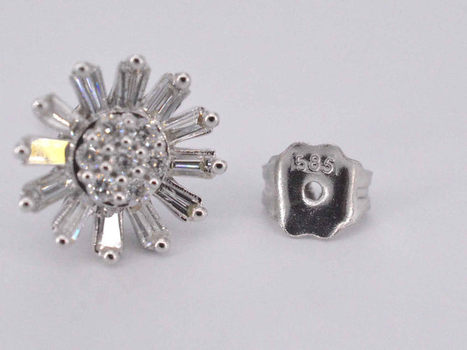 Boucles d'oreilles Boucles d'oreilles en or blanc avec diamants naturels 58 Facettes 2220